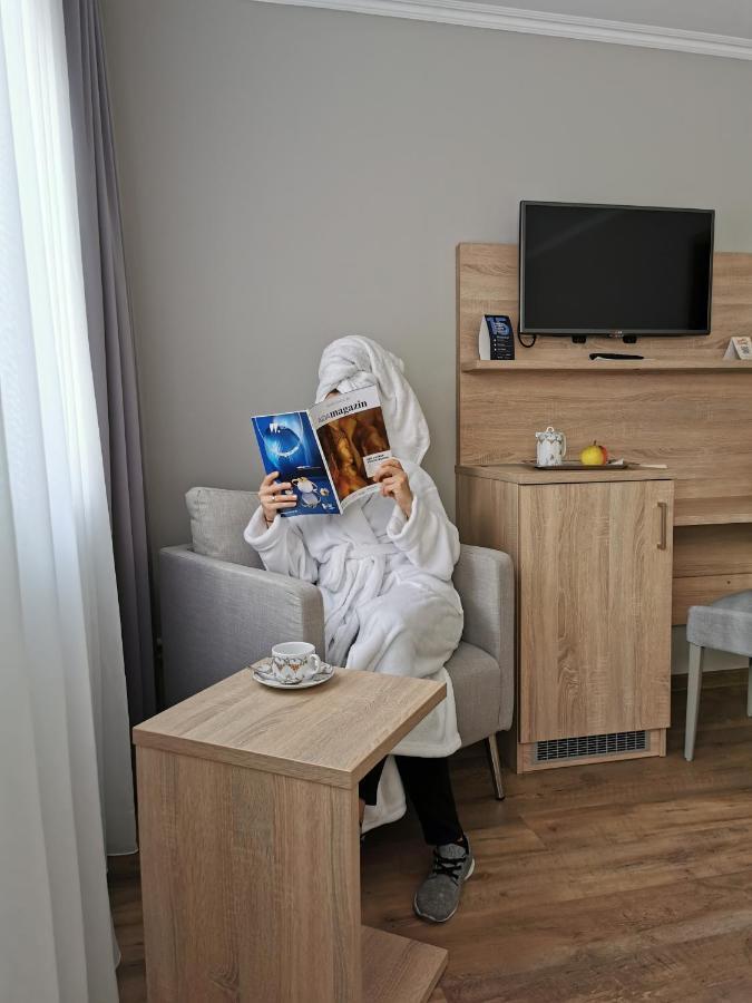 ホテル クリスタル ニュルンベルク エクステリア 写真